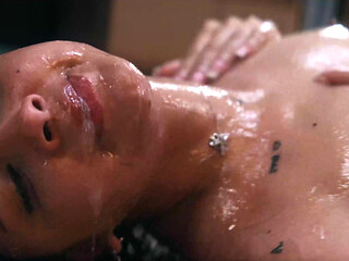 Parasite Latina Squirting - Casca Zahara & Sofia Laurent