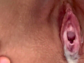 Close-up Pussy Nectar