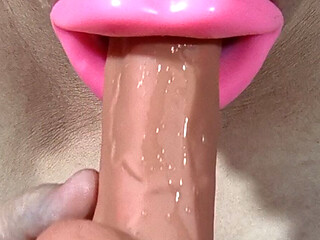 What a Big Mouth When There's Cum Dripping When She Pouts
