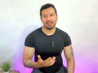 El Daddy de su mejor amigo le rellena el culo con su vergota gruesa a joven twink tragon! Relato sexual