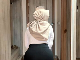 My lover warming up before jogging looks mentul breasts