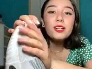 Latina teased her feet on live: Amateur, Babe  Solo Porn