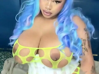 Sit Back and Let Her Cream on You