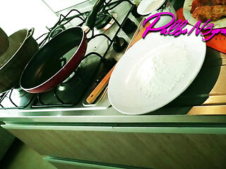 Pablon3grobar - COOKING WITH THE THROATPIE QUEEN