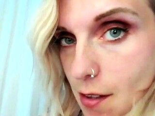 Lexi Snow - Close Up Giantess Vore And Adore