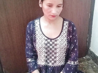 Step sister ne muze chuchi dikhaya aur mai chod diya