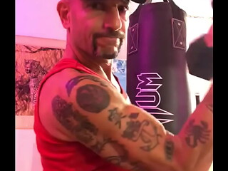 MAXXX LOADZ LOVES 2 THINGS WORKING OUT &amp_ FUCKING HOT GIRLS