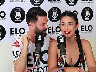 Le doy nalgadas a la hermosa espa&ntilde_ola!