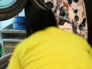 I hired a MILF maid and she's very naughty, I love seeing that ass, I couldn't and I end up fucking her