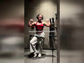 Tight 18yo virgin gets creampied in live gym accident