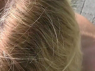 Wtf!! Fuckdate in the Middle of the Main Road!!