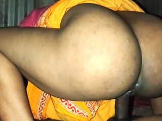 Bangla hot aunty and me home enjoy