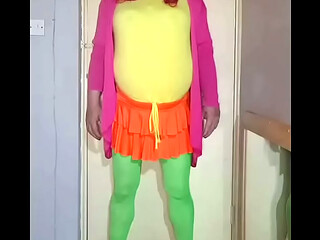 if wemen can dress like men then its ok for me to dress like a women if you do not like it jog on simple as