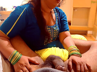 Hot Bhabhi Giving Hand Job Without Mood