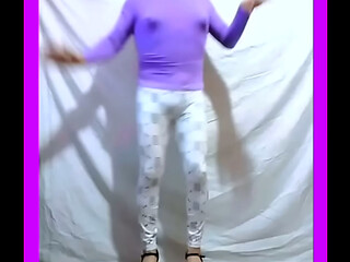 Mariana bailando