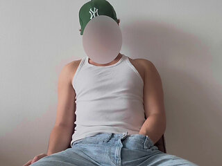Handsome College Boy Alone After Class Jerking Off Himself in Tight Jeans