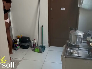 Vizinho me filmou escondido sem eu saber e eu quase peguei ele no flagra