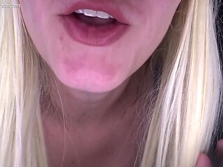 Wet pussy sounds make for great ASMR triggers