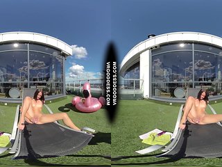 Hot Teen Roaslina Naked Sunbathing Bubbles Dildo Orgasm