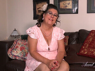 Auntjudys - a Naughty Interview with Chubby Mature 60yo Ruby Roselips