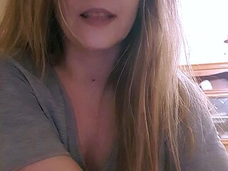Amateur Webcam Chick Masturbates On Webcam More at