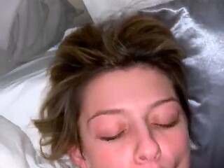 amateur blowjob cumshot finish in her mouth