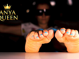154 Goddess Anyas Exquisite Feet: Provocative Toes and Soles Close-up