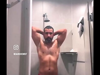 Shower time ???PrusQuinttus