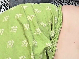 Smooth Aunty's Big Boobs Amateur Massage with Hindi Talking