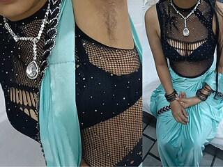 Indian Desi Bhabhi Vamika Has Amazing Pusssy