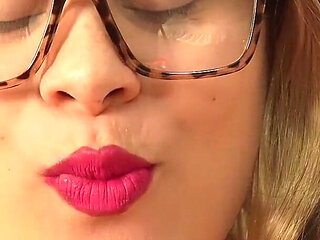 A Giantess a Tiny Man and a Deadly Kiss