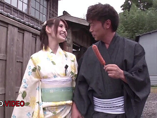 Yua Ariga Enjoys Wild Outdoor Sex and Deep Throat Action
