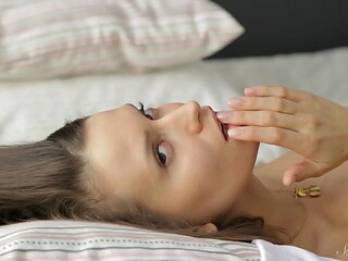 Teen Beauty Belinda Reaches A Wet Orgasm In The Morning!