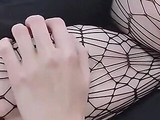 Pantyhose Amazon Girl Headscissors Round 2