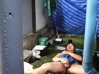 FN125 Taking a shower right where eyes used to wander.