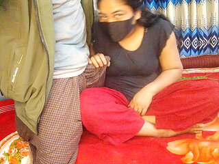 Sexy Desi Bhabhi with Dewar Romantic Fucking Blowjob