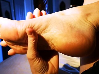 Black Amateur Explore Hot Foot Fetish