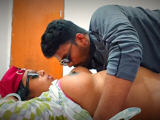 Bhai aapne chhote bahan ke boobs bade moj se chus raha he - desi village girl boobs suking young boy - big nipples and beautiful boobs.