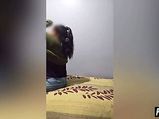 Mi maestro me convenci&oacute_ para follar mi co&ntilde_o a cambio de ense&ntilde_arme las tareas de la universidad. &iexcl_No se lo digas a nadie!
