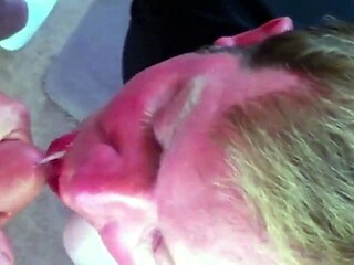 Big-Cock Amateur Takes Two Loads in His Mouth
