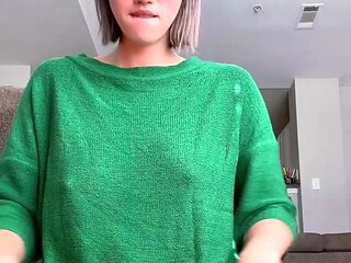 Big boobs milf masturbates with her dildo