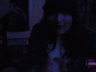Elf Princess Sneaks in Human Chambers