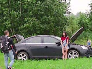 Brunette hottie Arwen Gold fucked in the car outdoors