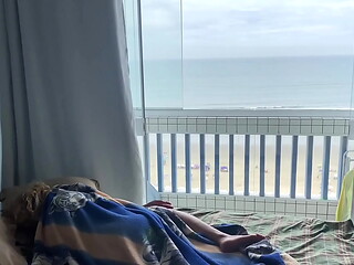Fudendo muito com direito a vista pro mar