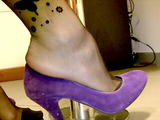 Shoeplay in Violet Velvet Pumps and Black Butterflied Pantyhose