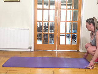 AuntJudysXXX - Busty MILF Maisie Lewis Fucks Her New Personal Trainer