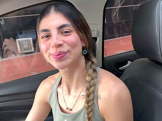 Le chupo la verga al novio de mi mejor amiga para que se sienta mejor
