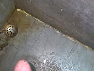 It was a lot of fun to punch with black cock and a lot of cum came out