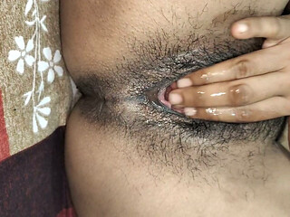 muskaan desi bhabhi love her pussy with finger