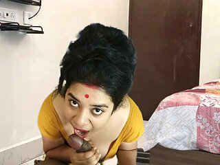 Indian Wife Cheats on Husband with His Friend - Desi Aunty Fucked in Oyo Hotel Missionary & Doggy